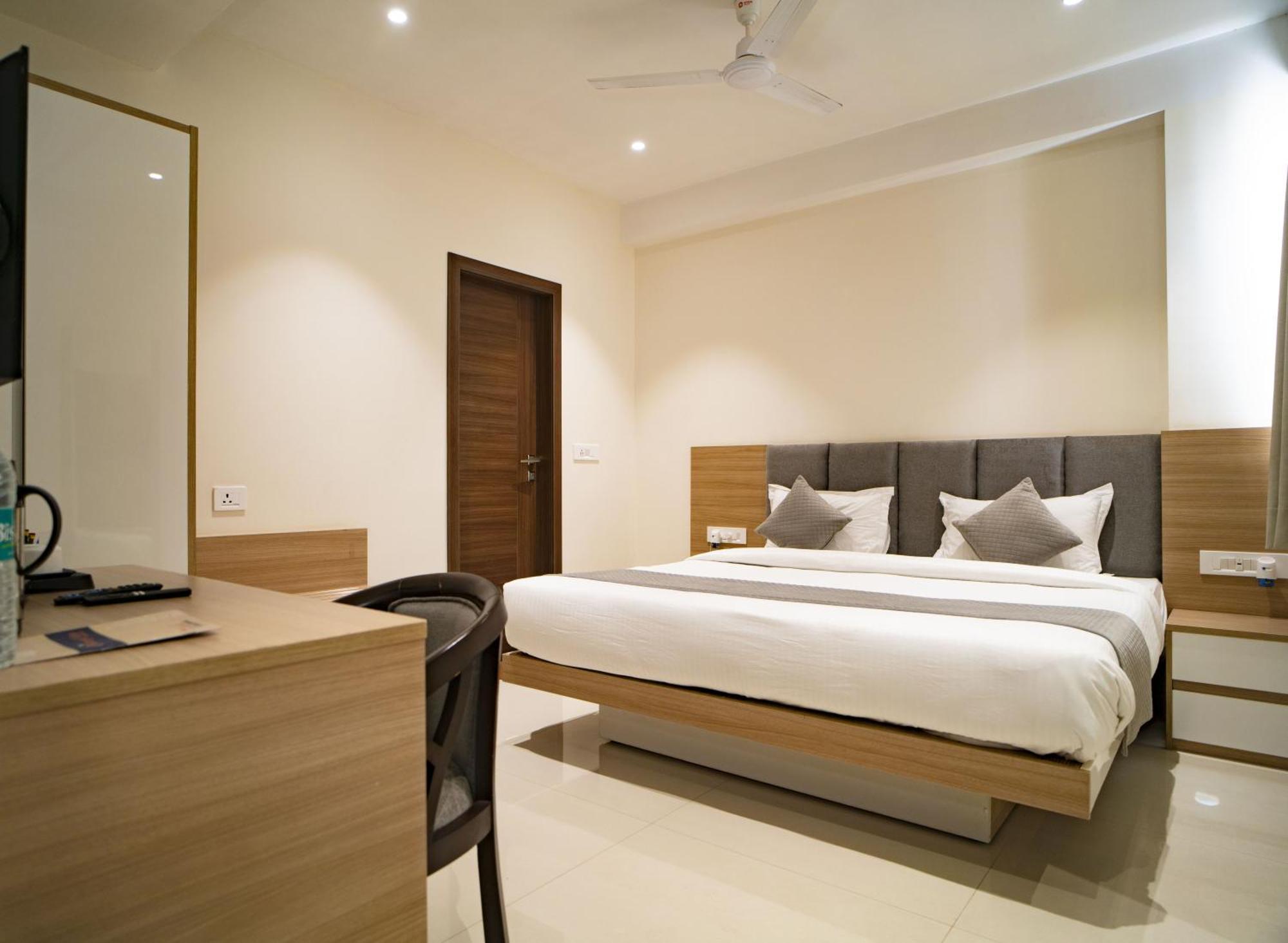 The Mangal View Residency - A Luxury Boutique Business Hotel Udajpur Exteriér fotografie